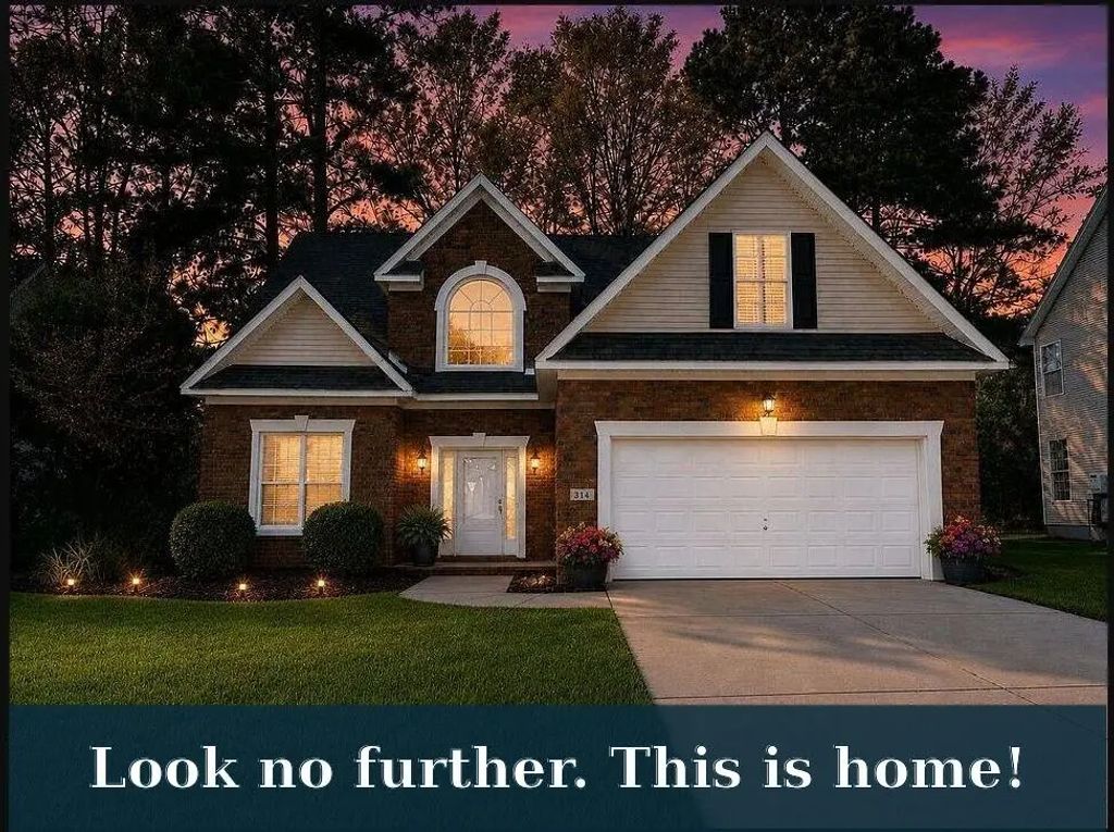102 Sago Palm Court, Summerville