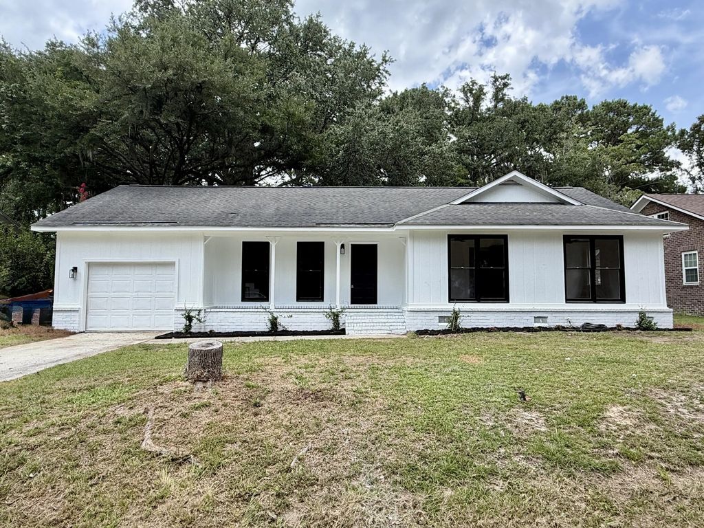 2526 Longbranch Drive, Charleston