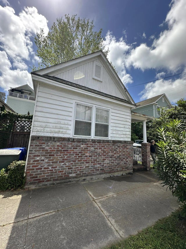 Photo of 227 & 229 Fishburne Street, Charleston SC