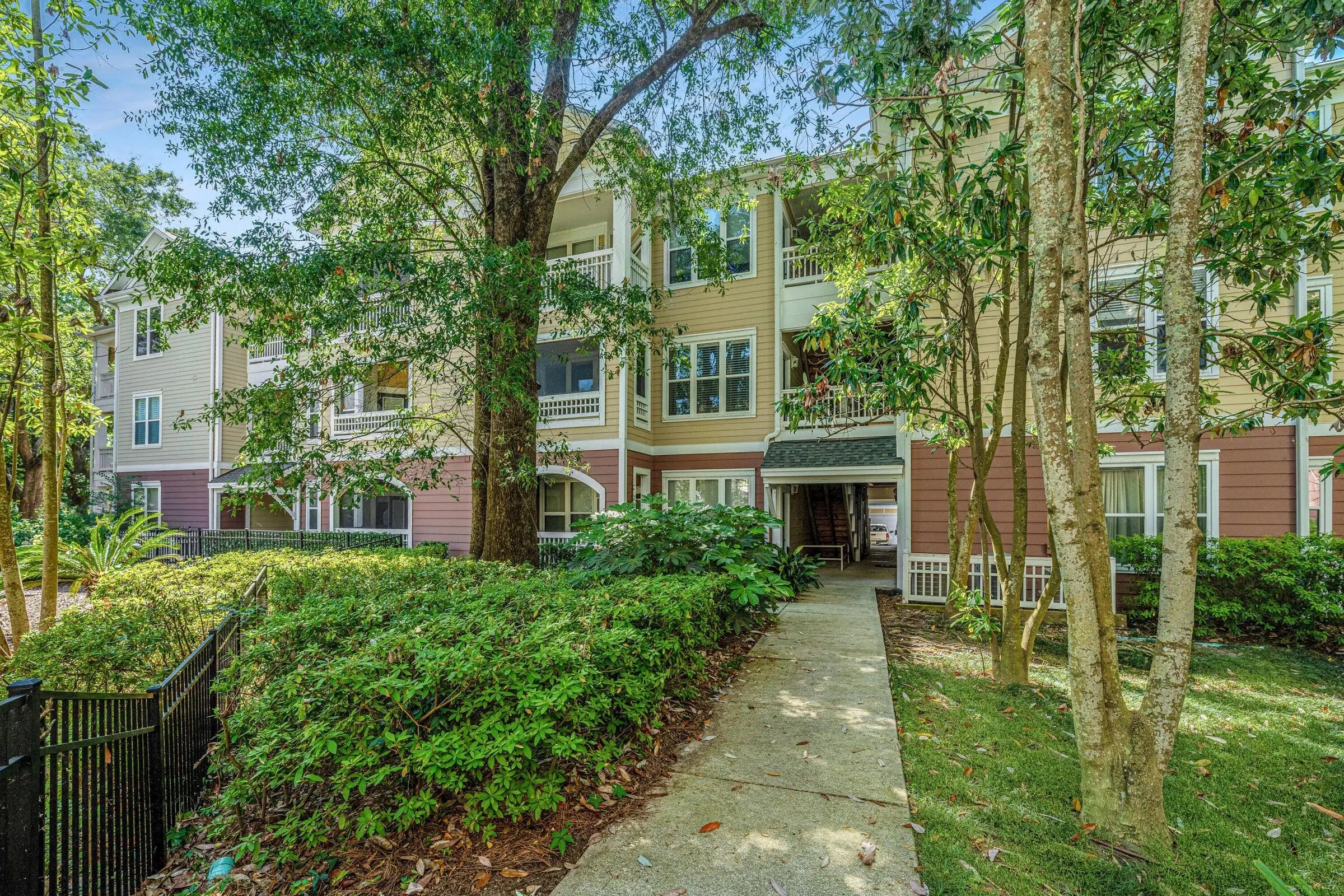 Photo of Listing #25003452