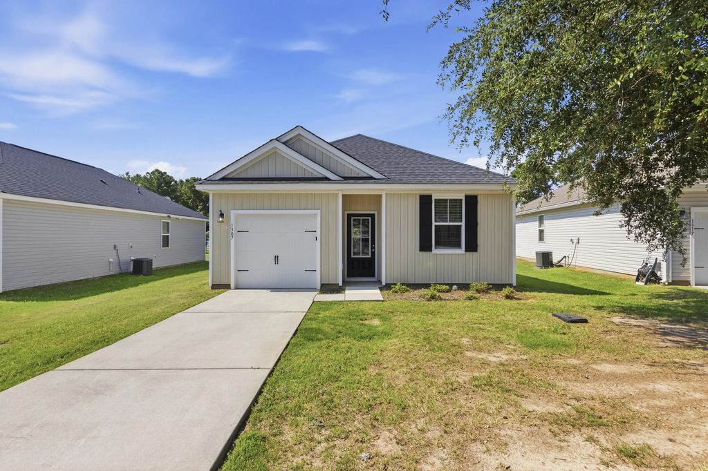 1307 Warrens Way, Manning