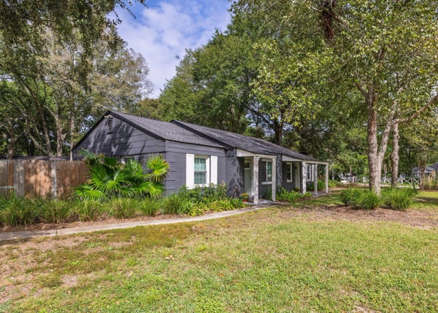 Photo of 2 Ellen Avenue, Mount Pleasant SC