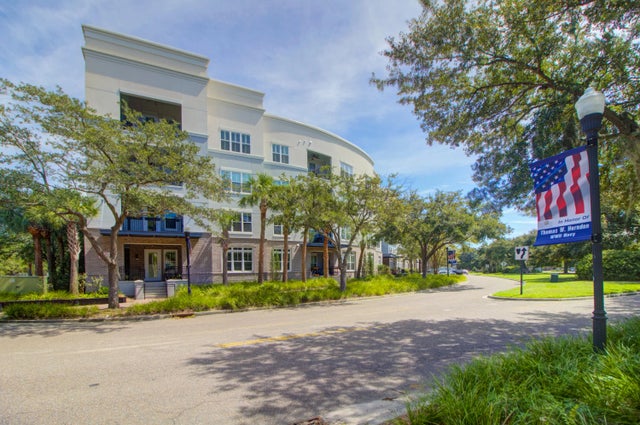 Photo of 200 River Landing Drive B205, Charleston SC