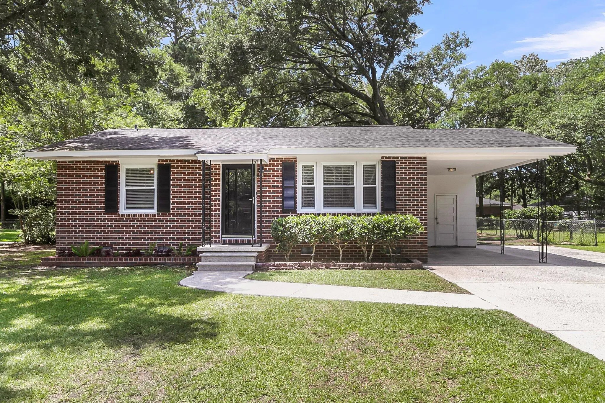 Photo of Listing #25016191