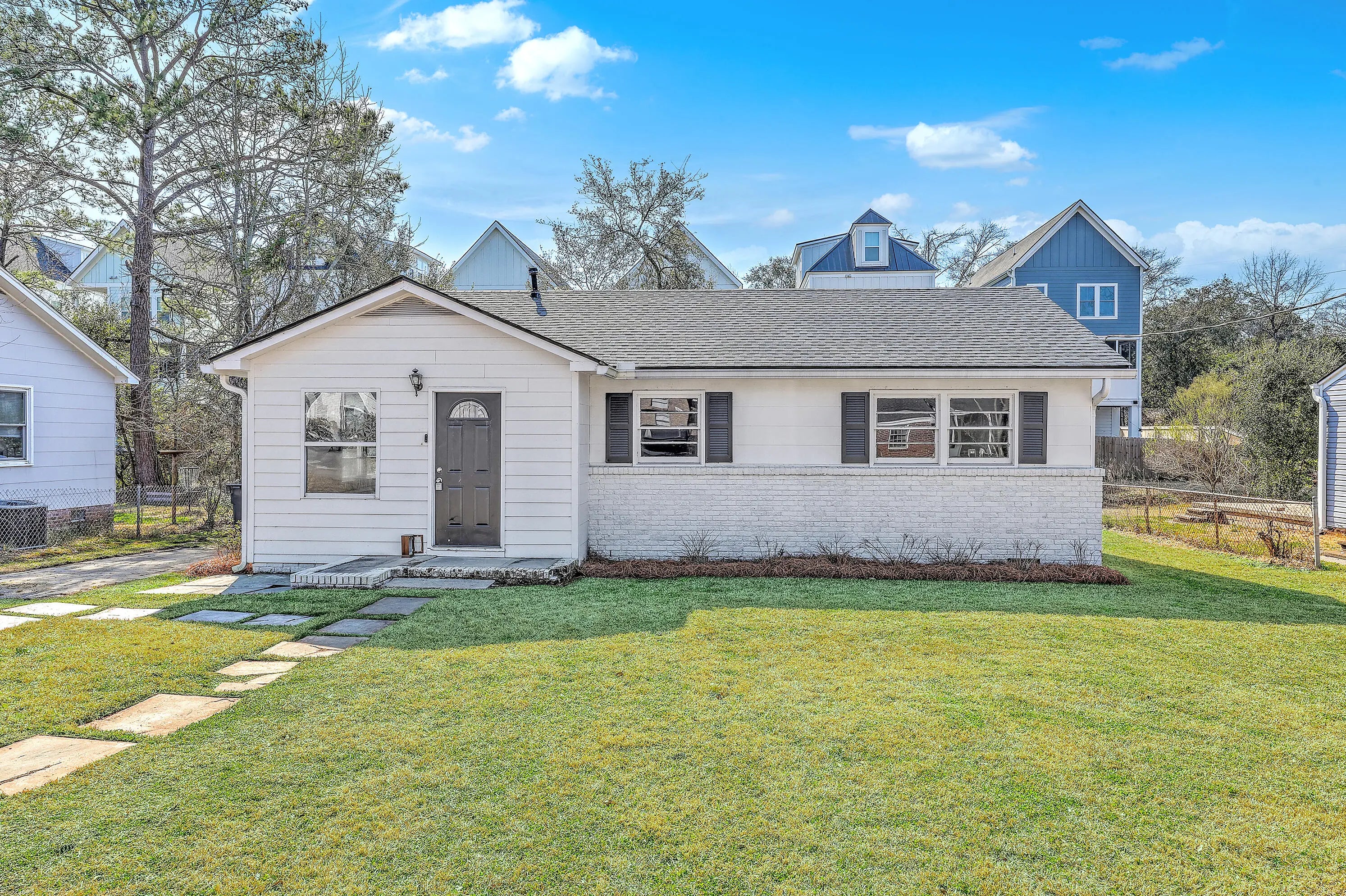 Photo of Listing #26004198