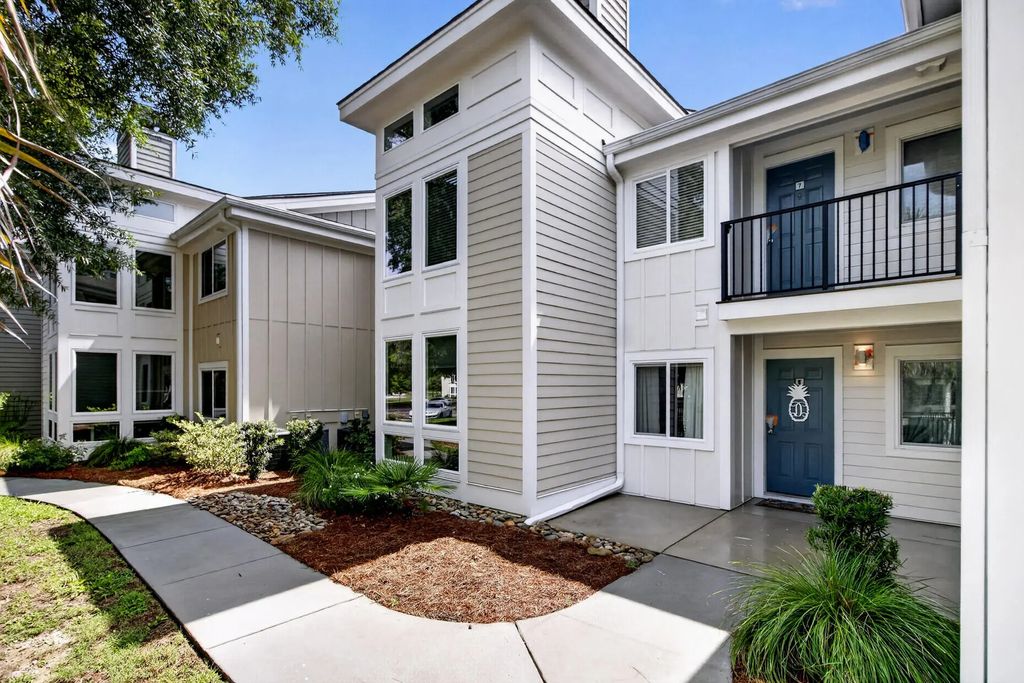 271 Alexandra Unit 5, Mount Pleasant