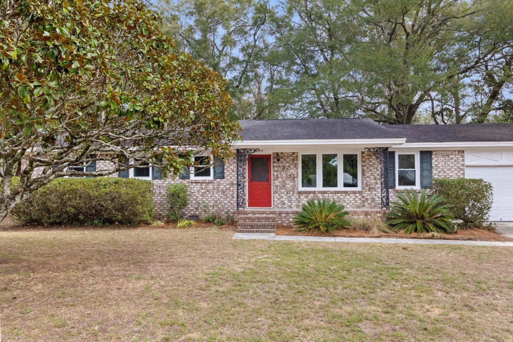 1072 Kentwood Circle, Charleston