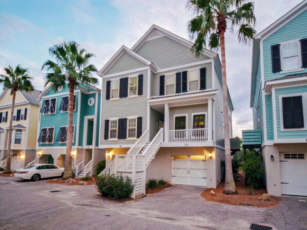 107 W 2nd Street, Folly Beach