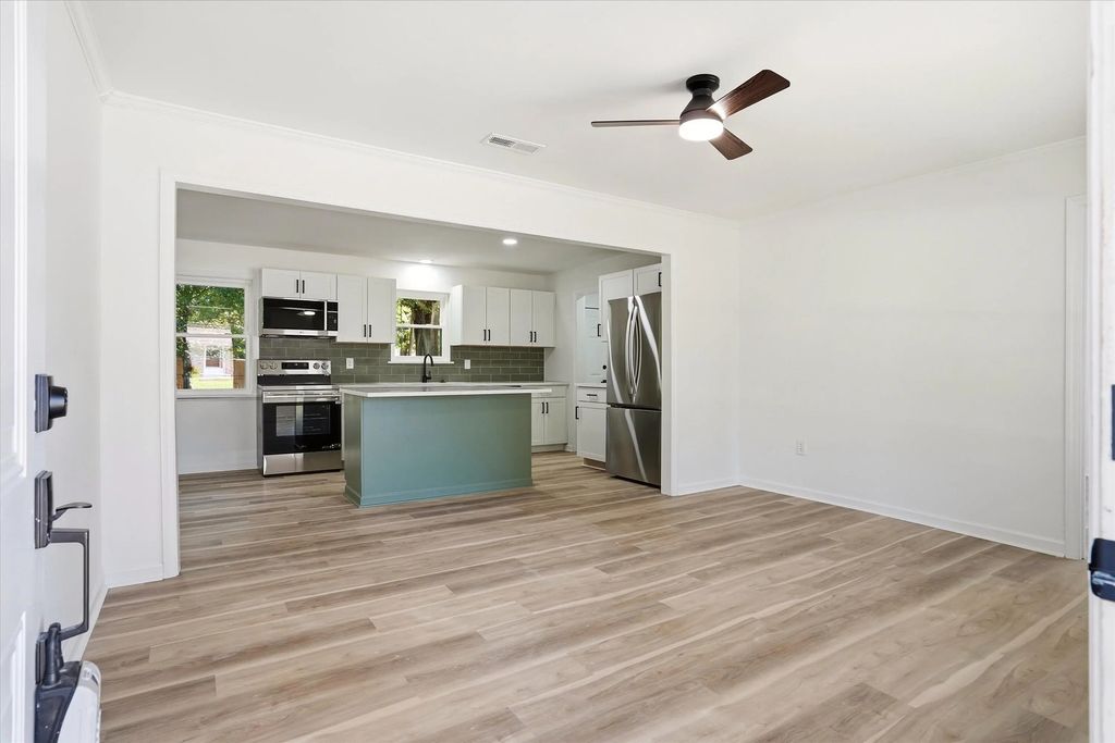 8836 Bucknell Drive, North Charleston