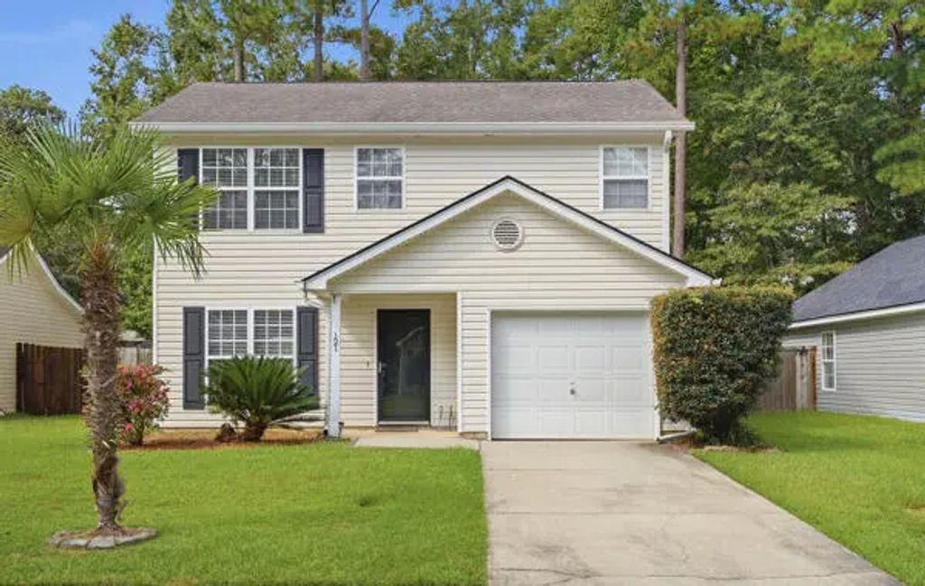 121 Trickle Drive, Summerville