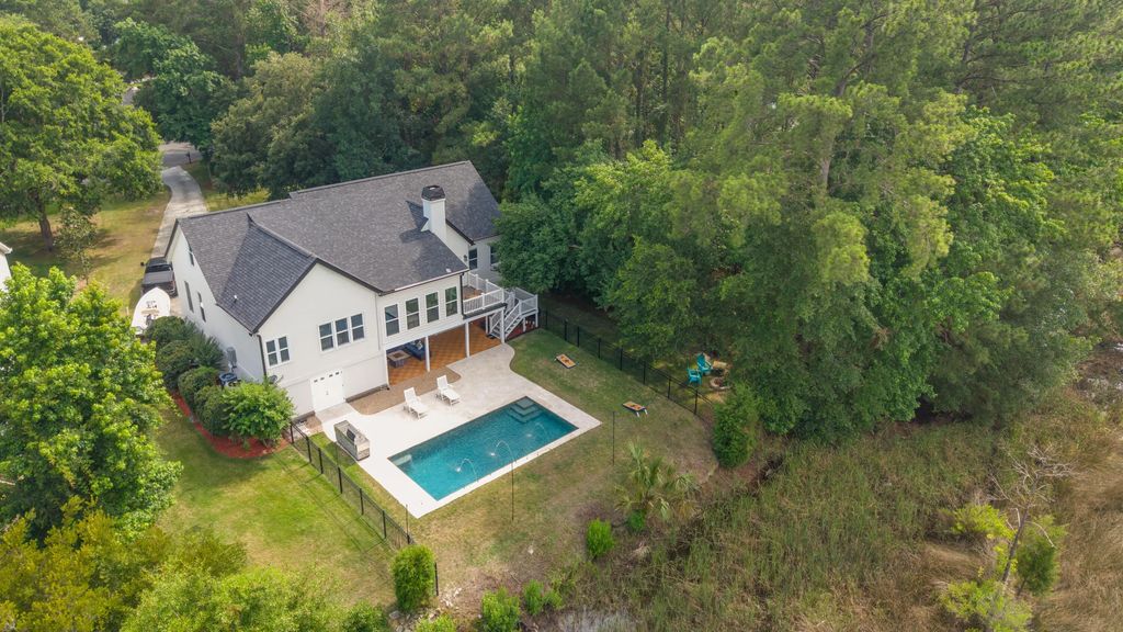 106 Berkshire Drive, Charleston