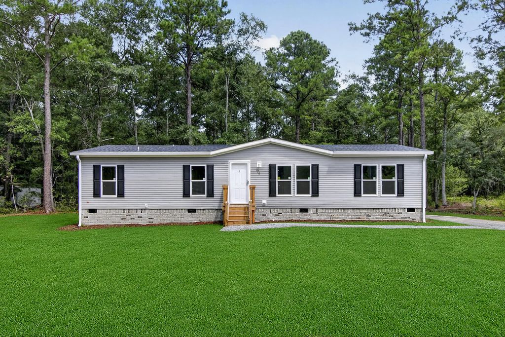270 Saturn Lane, Walterboro