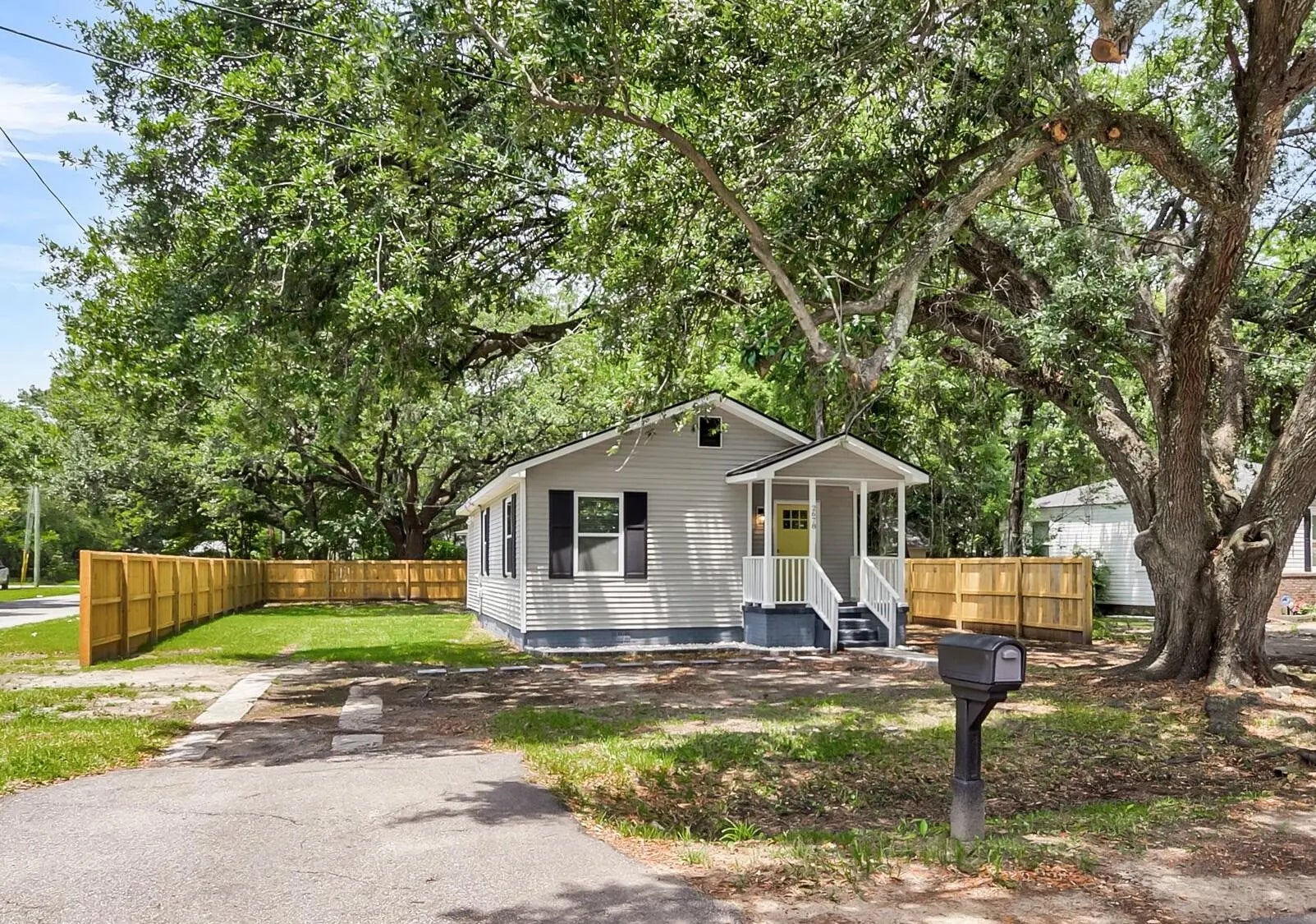 Photo of Listing #25014200