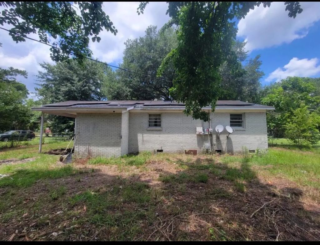 155 W End Drive, Moncks Corner