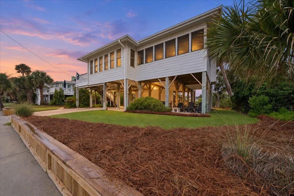 505 Palmetto Boulevard, Edisto Beach