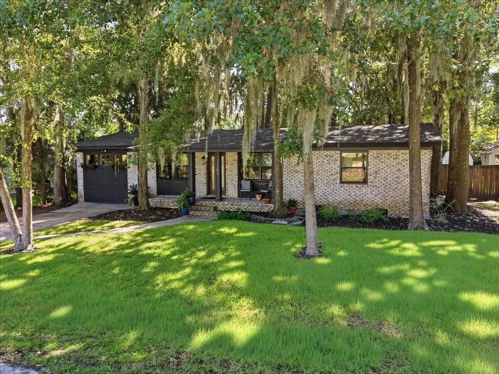 1203 Valley Drive, Hanahan