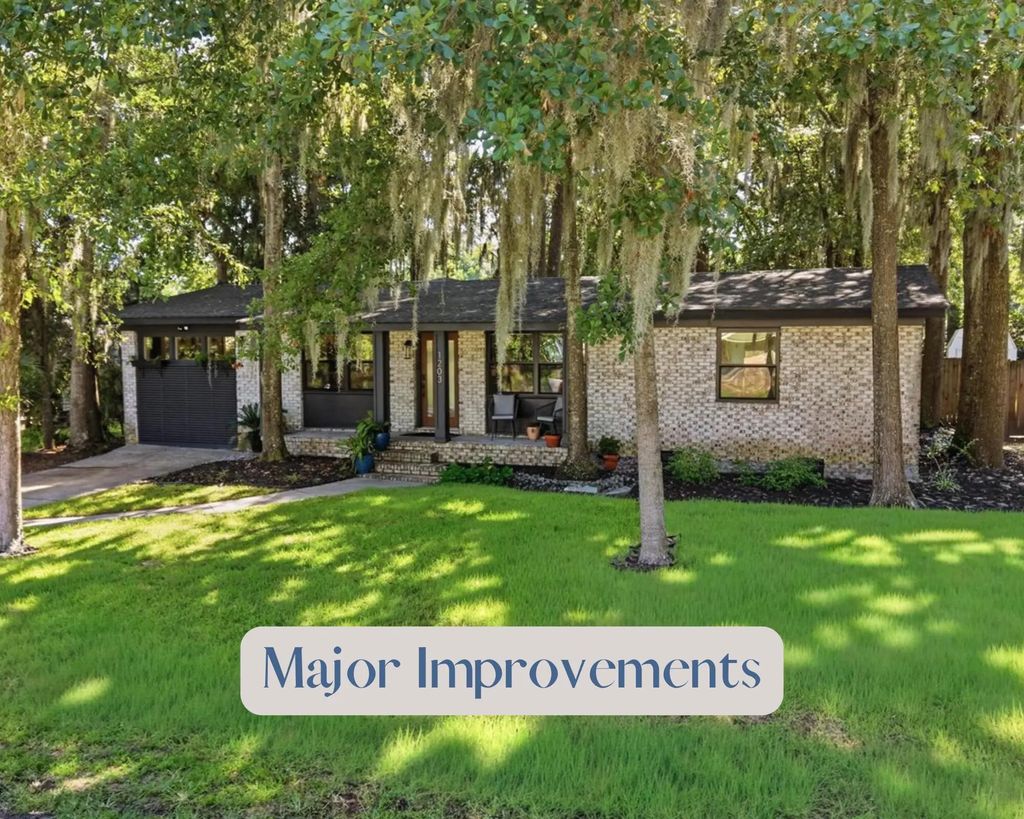 1203 Valley Drive, Hanahan