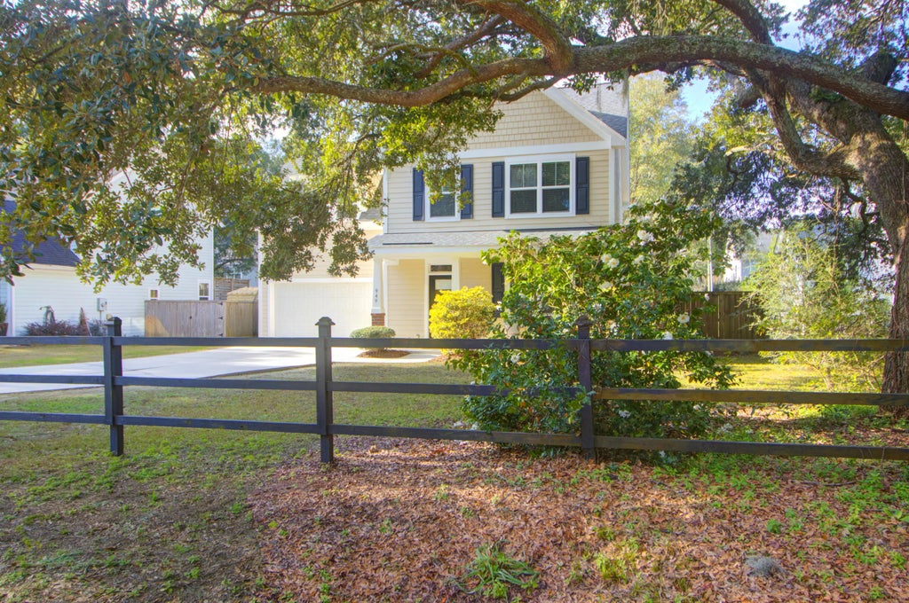 949 Dills Bluff Road, Charleston