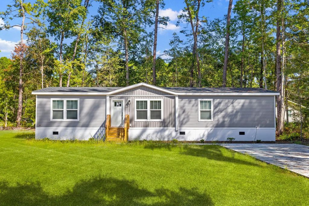 6152 Smith Road, Ravenel