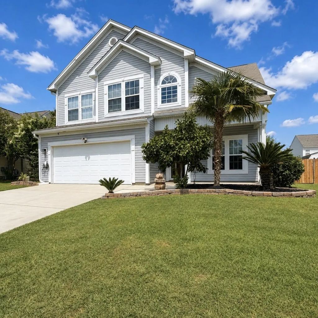 102 Tandil Court, Summerville