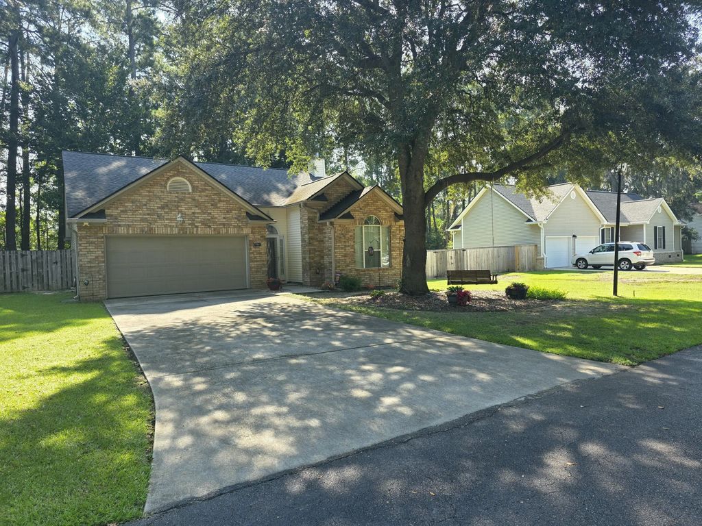 7841 Sabalridge Drive, North Charleston