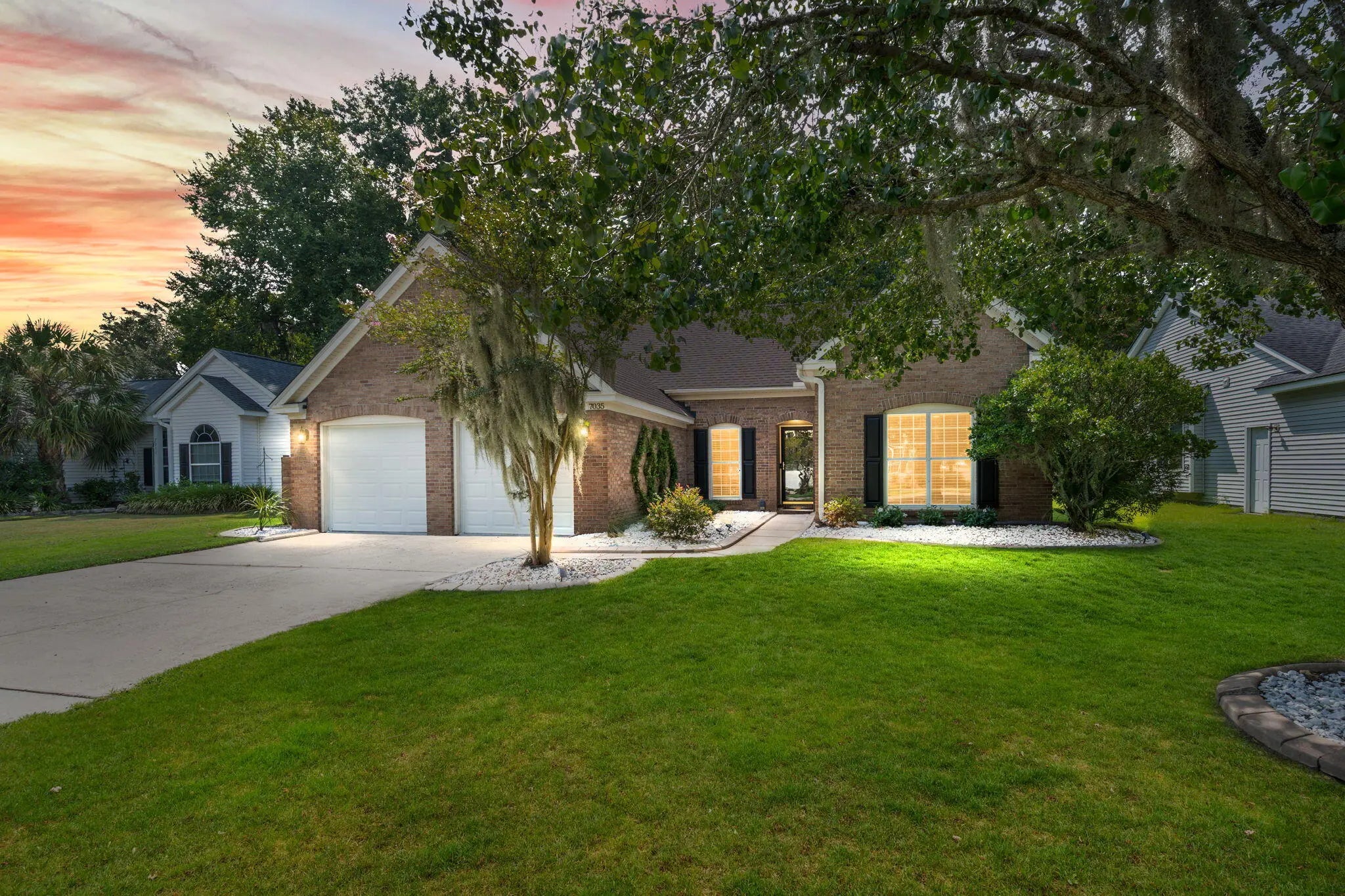 Photo of Listing #25021859