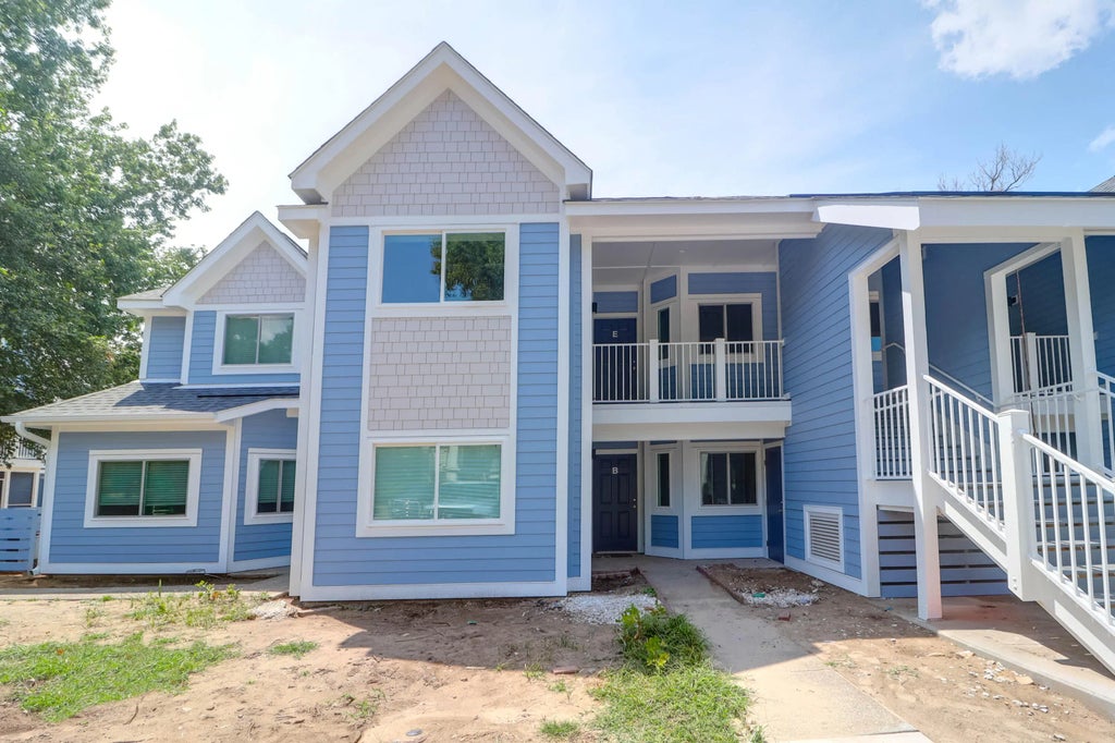 857 Liriope Lane E, Mount Pleasant