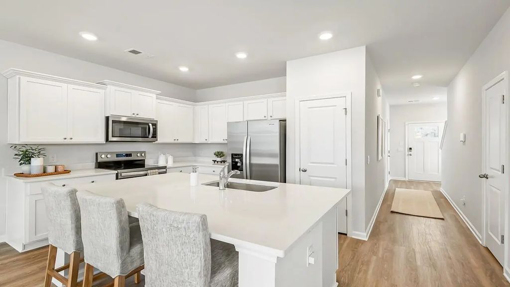 738 Galivant Drive, Summerville