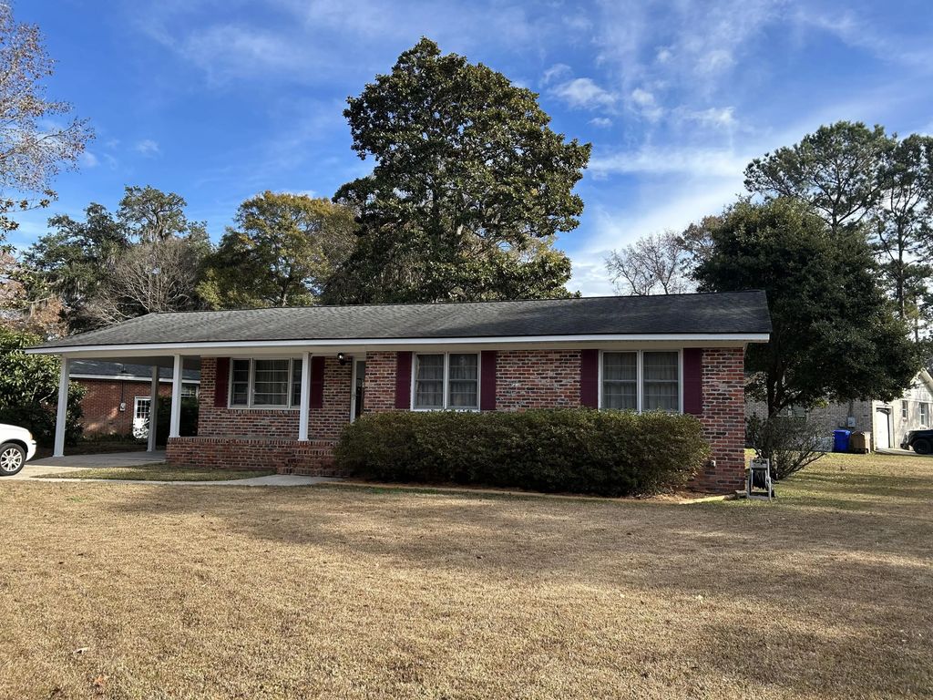 1774 N Mayflower Drive, Charleston