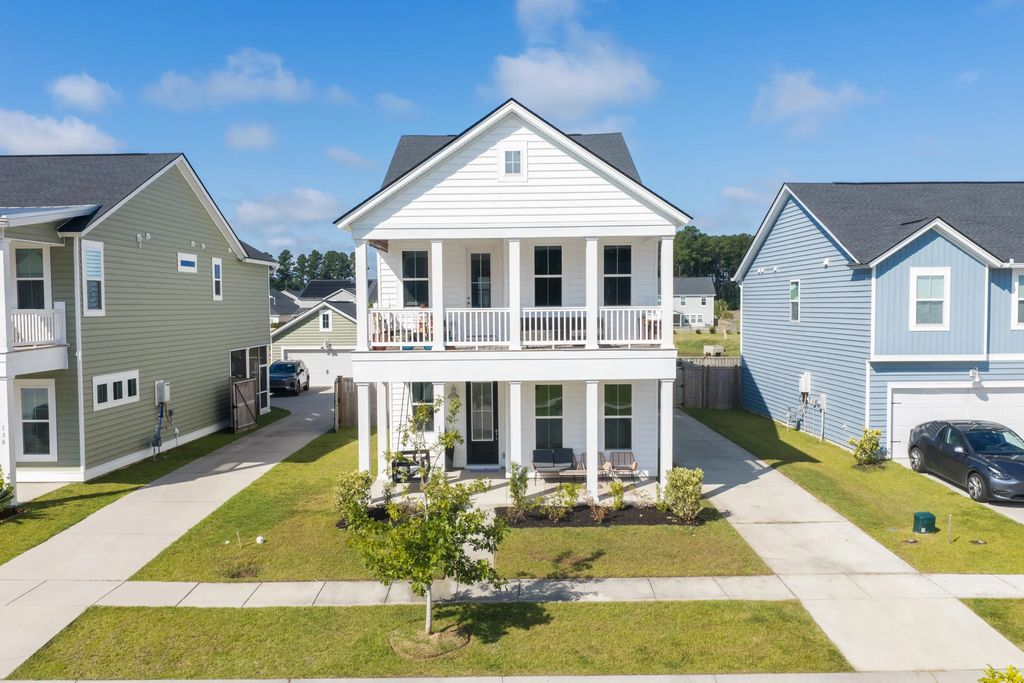 128 Oyster Tide Avenue, Summerville
