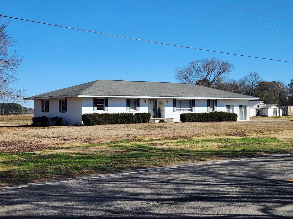 9851 Charleston Highway, Saint George