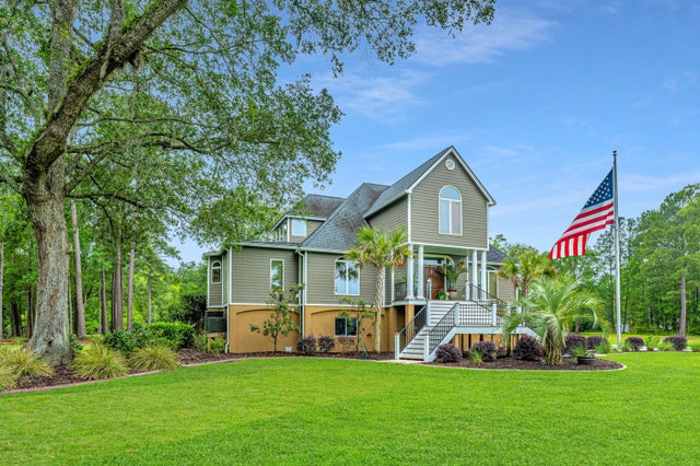 Photo of 975 Mayfield Street, Summerville SC