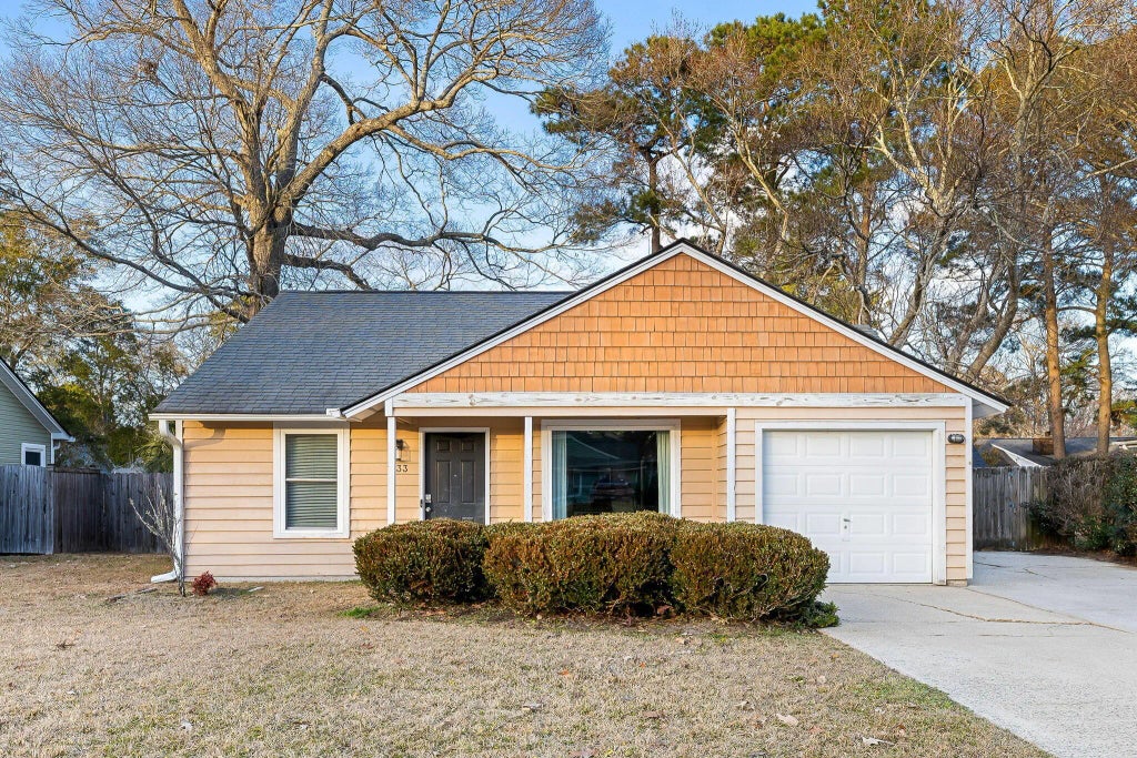 1133 Oakcrest Drive, Charleston