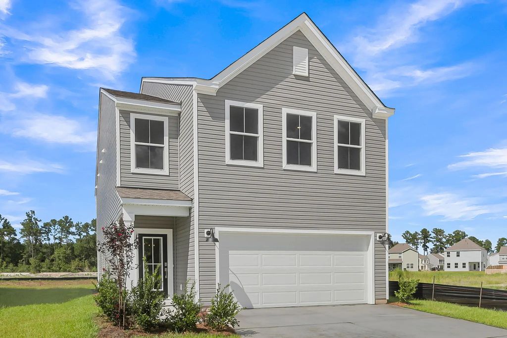 418 Colfax Lane, Summerville
