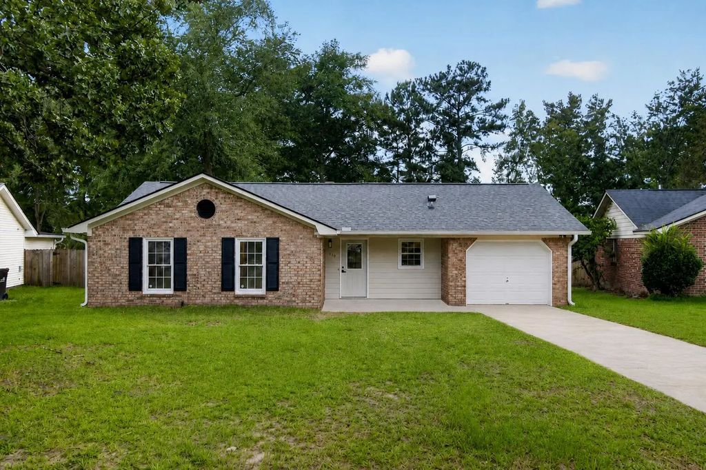 118 Highland Avenue, Summerville