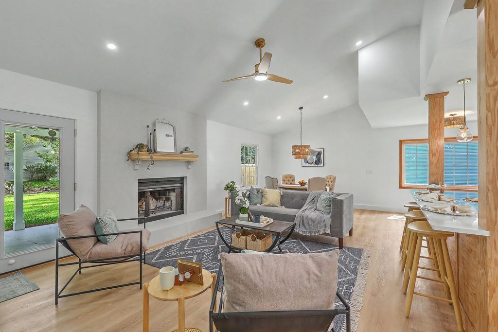 2577 Morning Dove Lane, Charleston