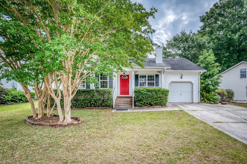 6634 Bent Creek Drive, North Charleston
