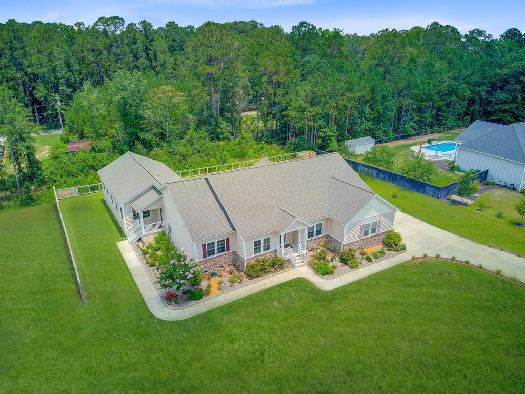708 Tierra Loop, Summerville