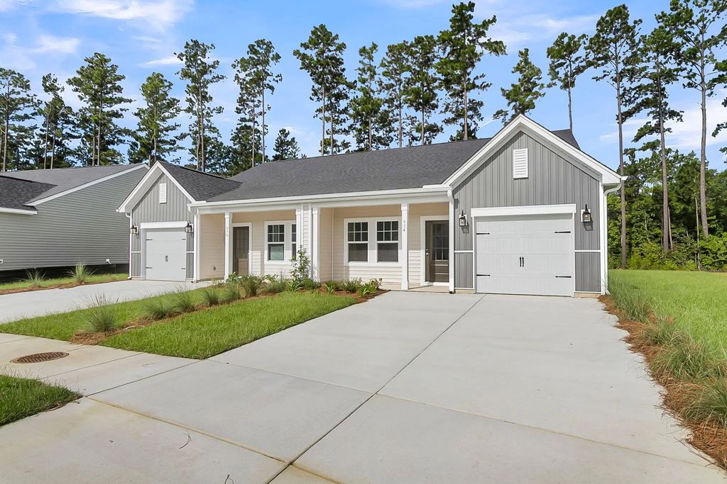 1070 Dusk Drive, Summerville
