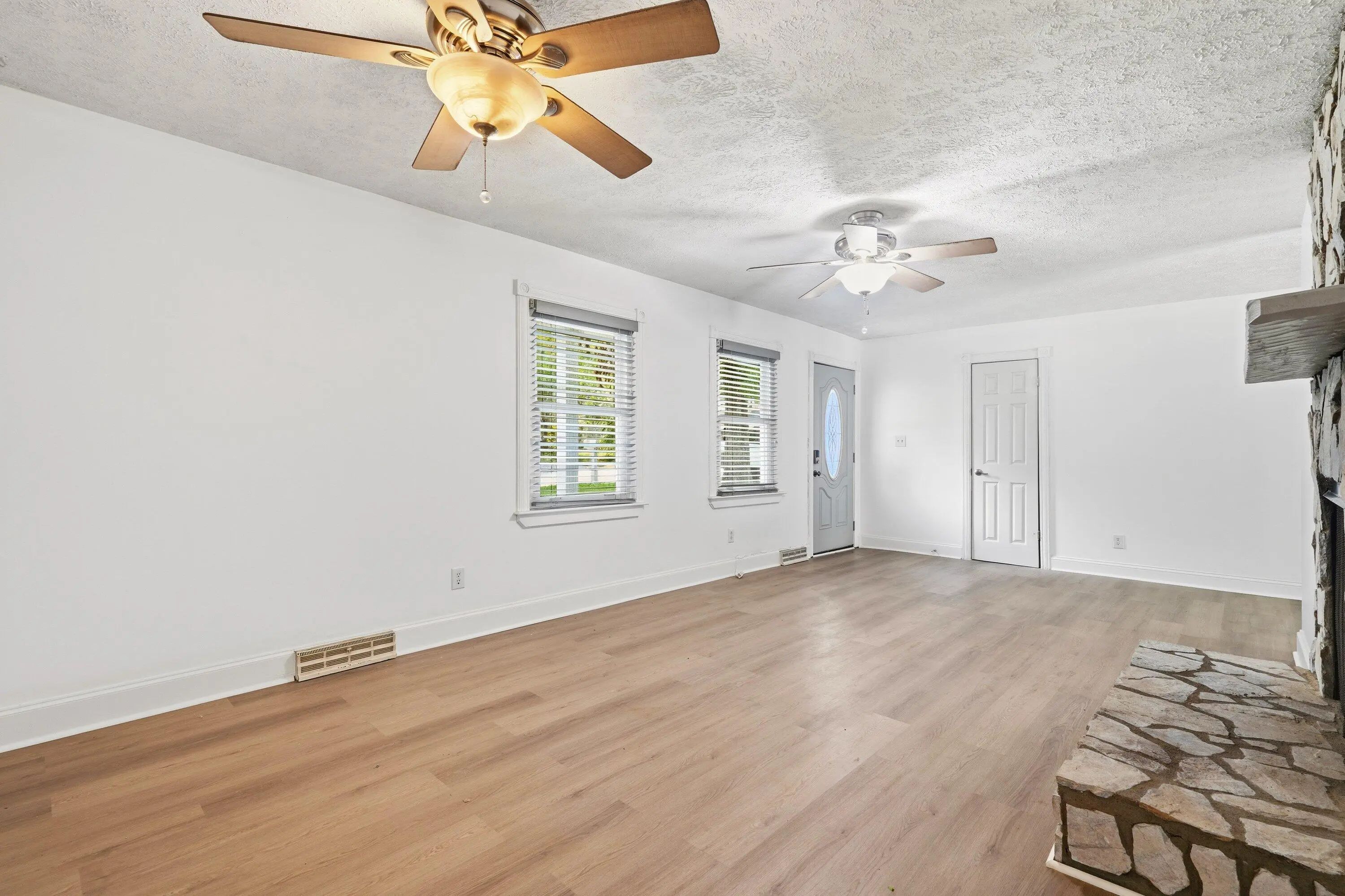 220 Crestwood Drive, Summerville, SC, 29483