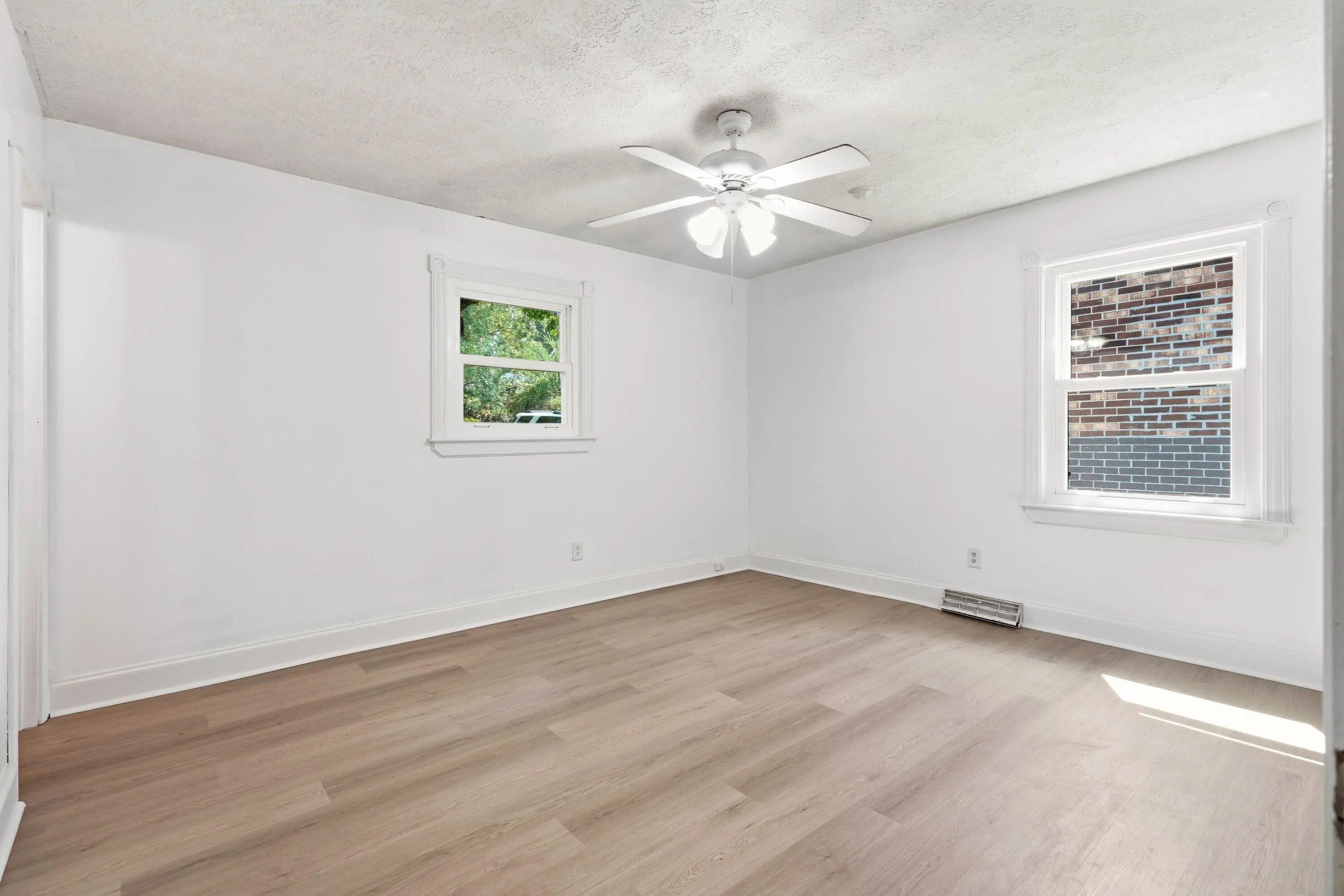 220 Crestwood Drive, Summerville, SC, 29483