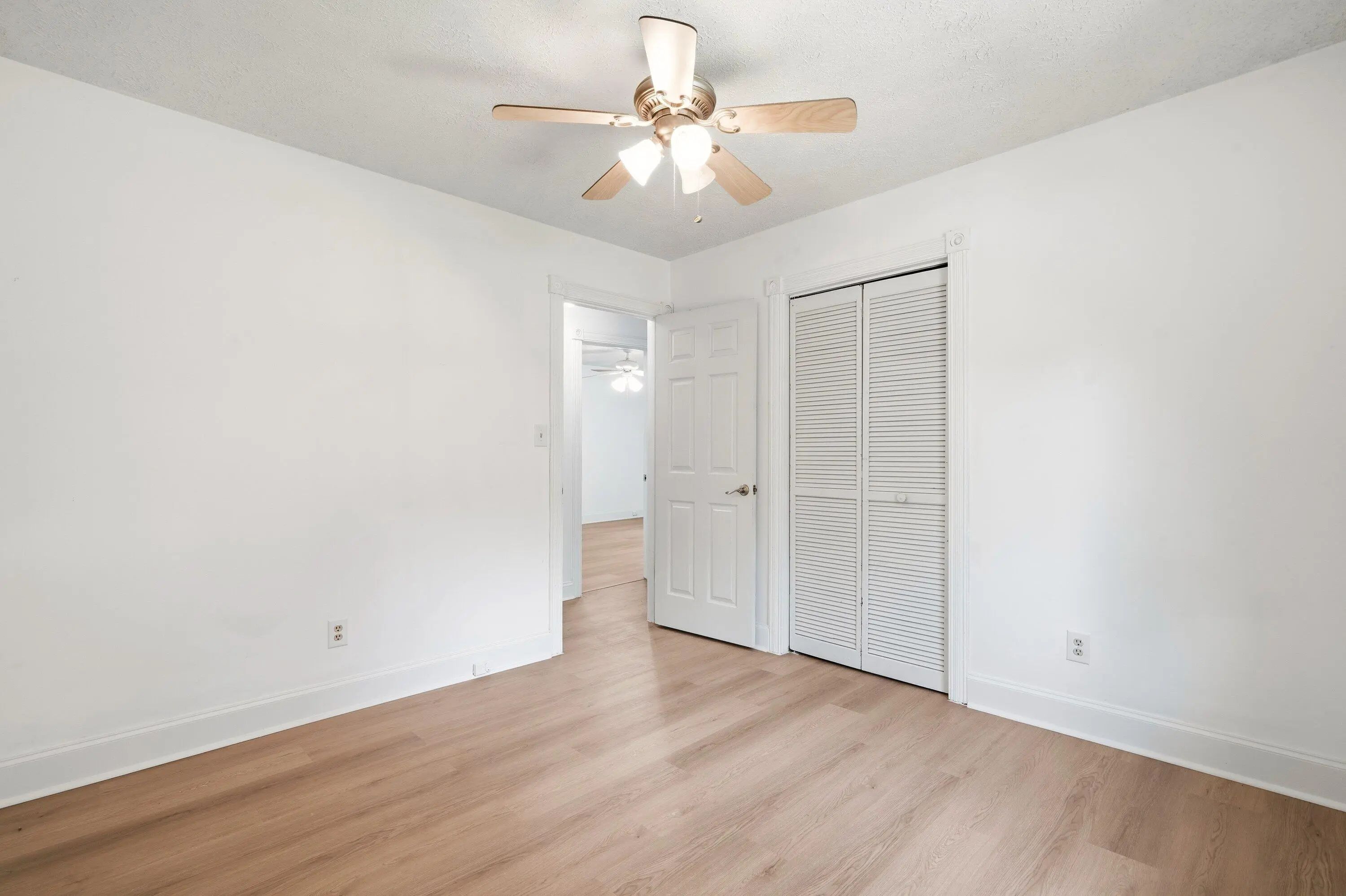 220 Crestwood Drive, Summerville, SC, 29483