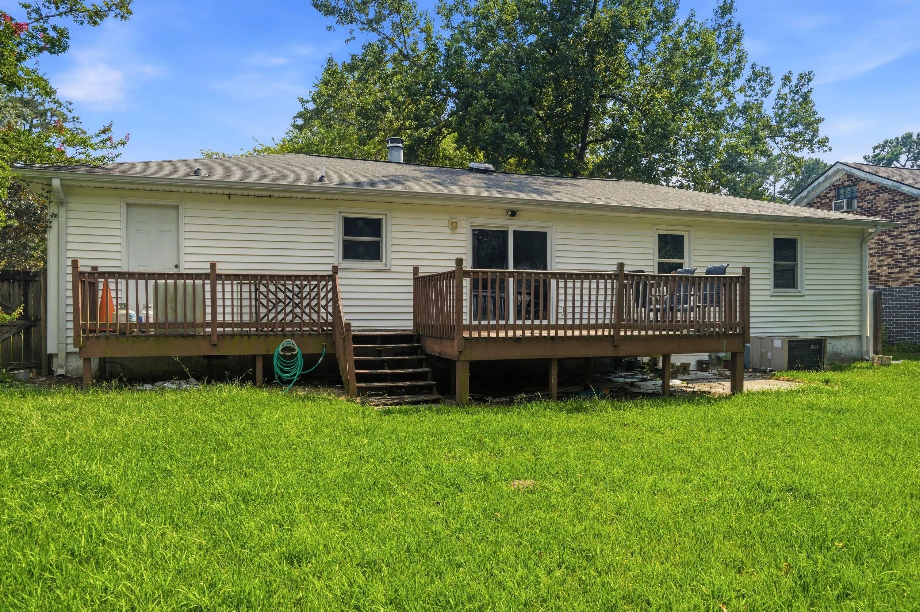 220 Crestwood Drive, Summerville, SC, 29483