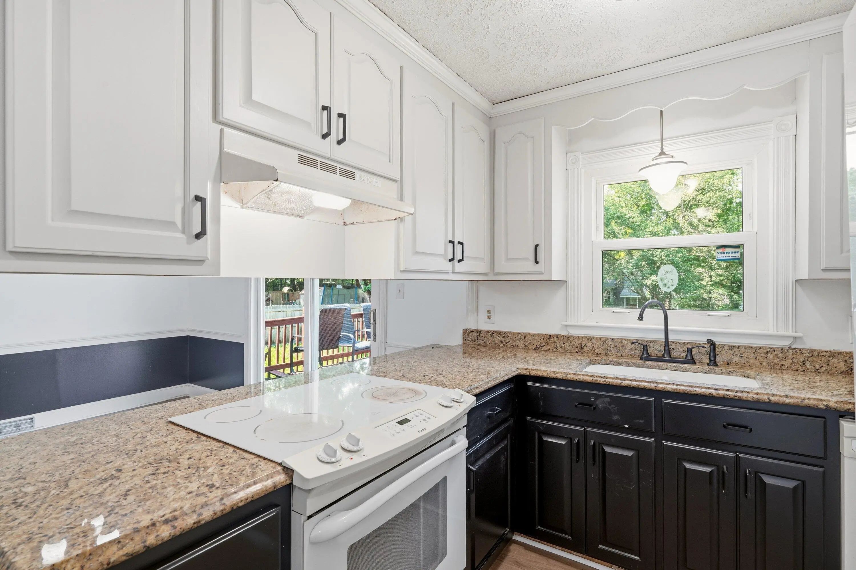 220 Crestwood Drive, Summerville, SC, 29483