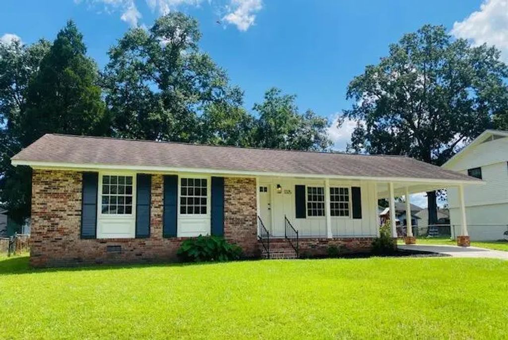 3325 Stonehaven Drive, North Charleston