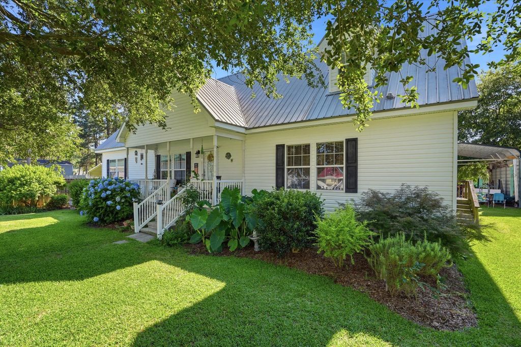 116 Sparrow Street, Bonneau