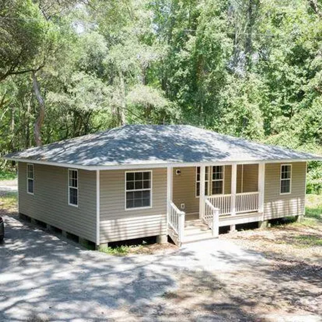 10751 N Hwy 17, Awendaw