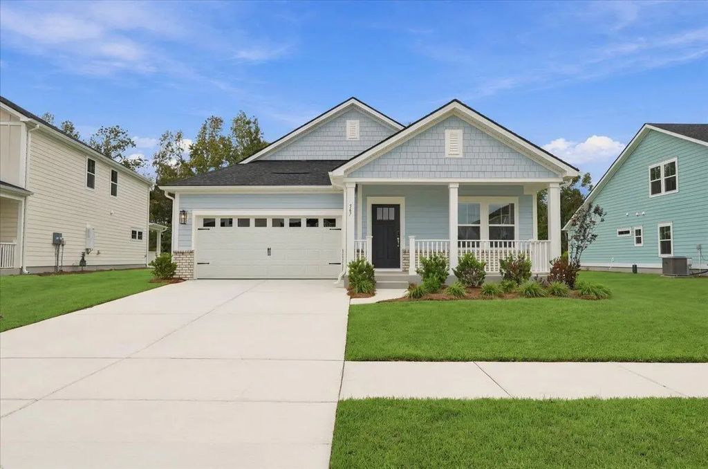 367 Calm Water Way, Summerville