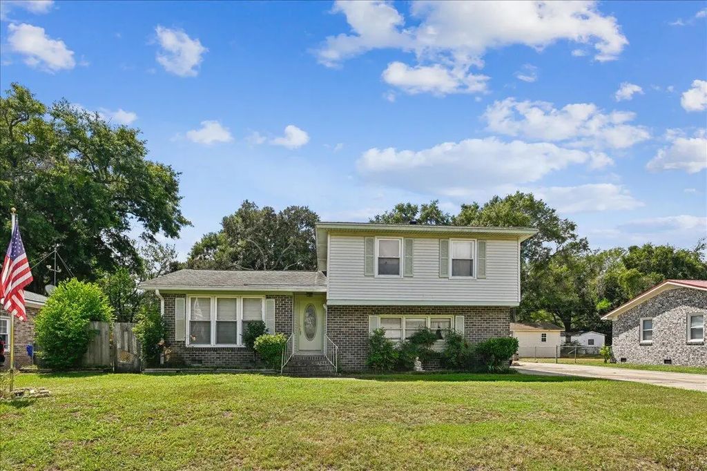 1263 Honeysuckle Lane, Charleston