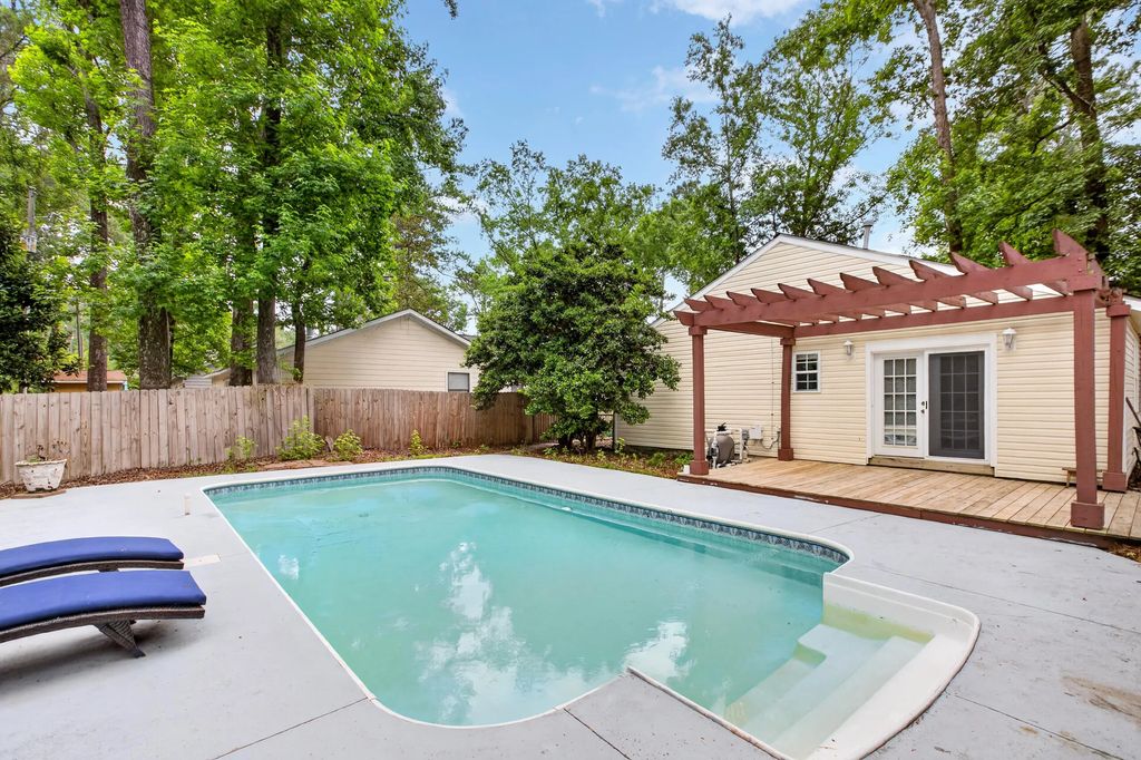 6 Duchess Court, Summerville